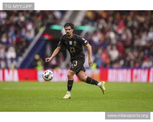 魔笛盛赞维蒂尼亚称其为上赛季最顶级中场力量展现惊人统治力风采